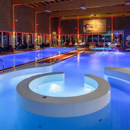 Meresuu Spa & Hotel Нарва-Йиесуу Екстер'єр фото