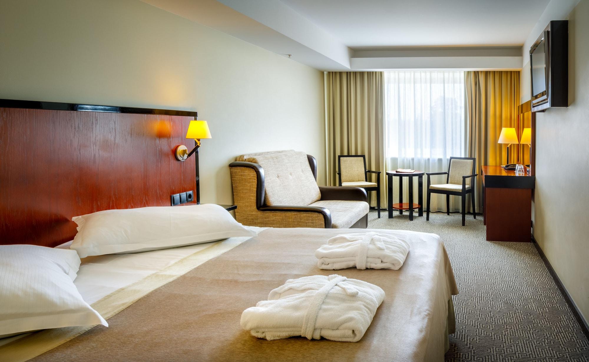 Meresuu Spa & Hotel Нарва-Йиесуу Екстер'єр фото